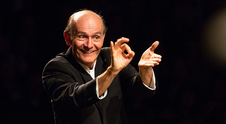 加伯尔·塔卡克斯-纳吉（Gábor Takács-Nagy）